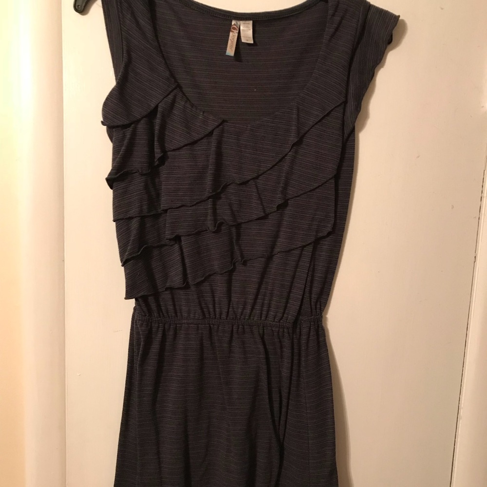 Dark grey sleeveless women’s dress